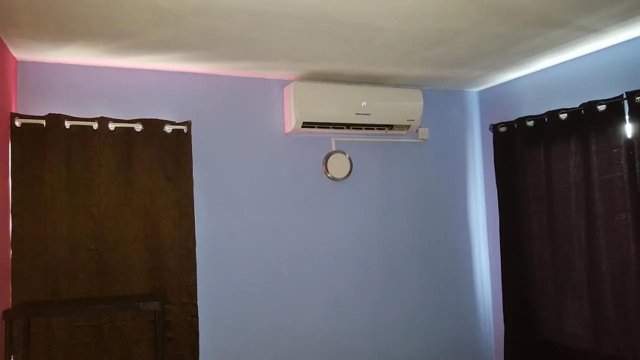 Cozy Studio - Waterloo Road Apartment Kingston Jamaica